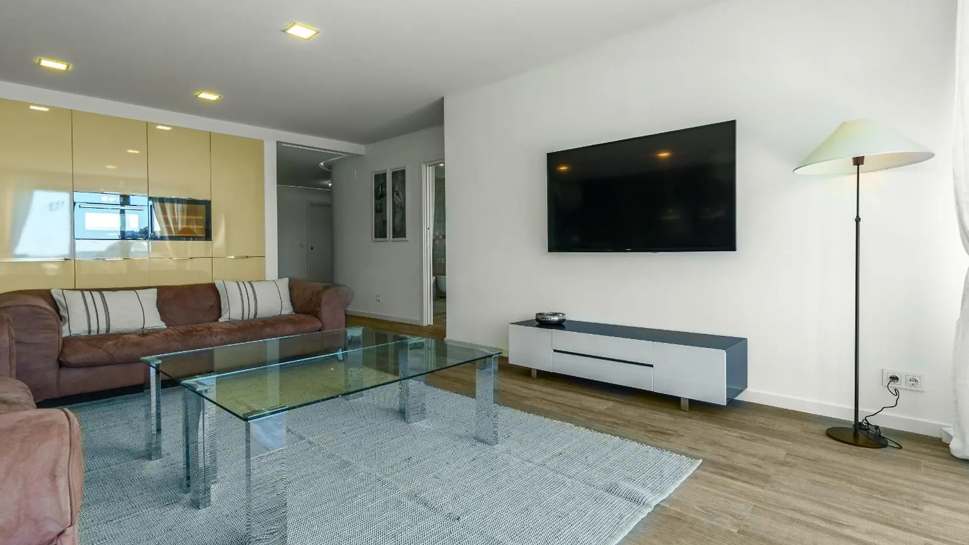 Monthly La Concha Breeze By Sweet Home San Sebastián 0*,